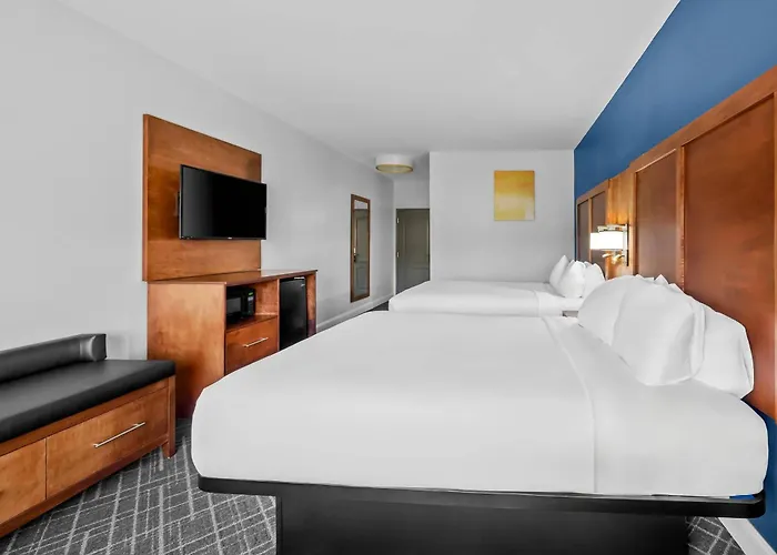 Comfort Inn & Suites Plainville-Foxboro